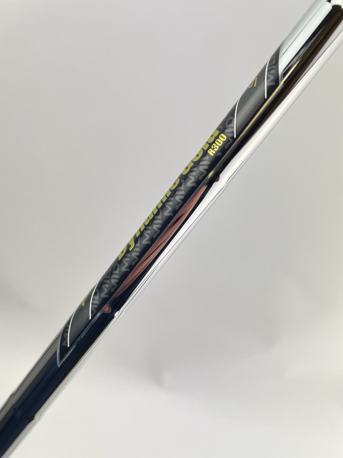Dynamic Gold Mid 90 Iron Shaft Regular Flex Steel 34.5” /0.370 Parallel /303451