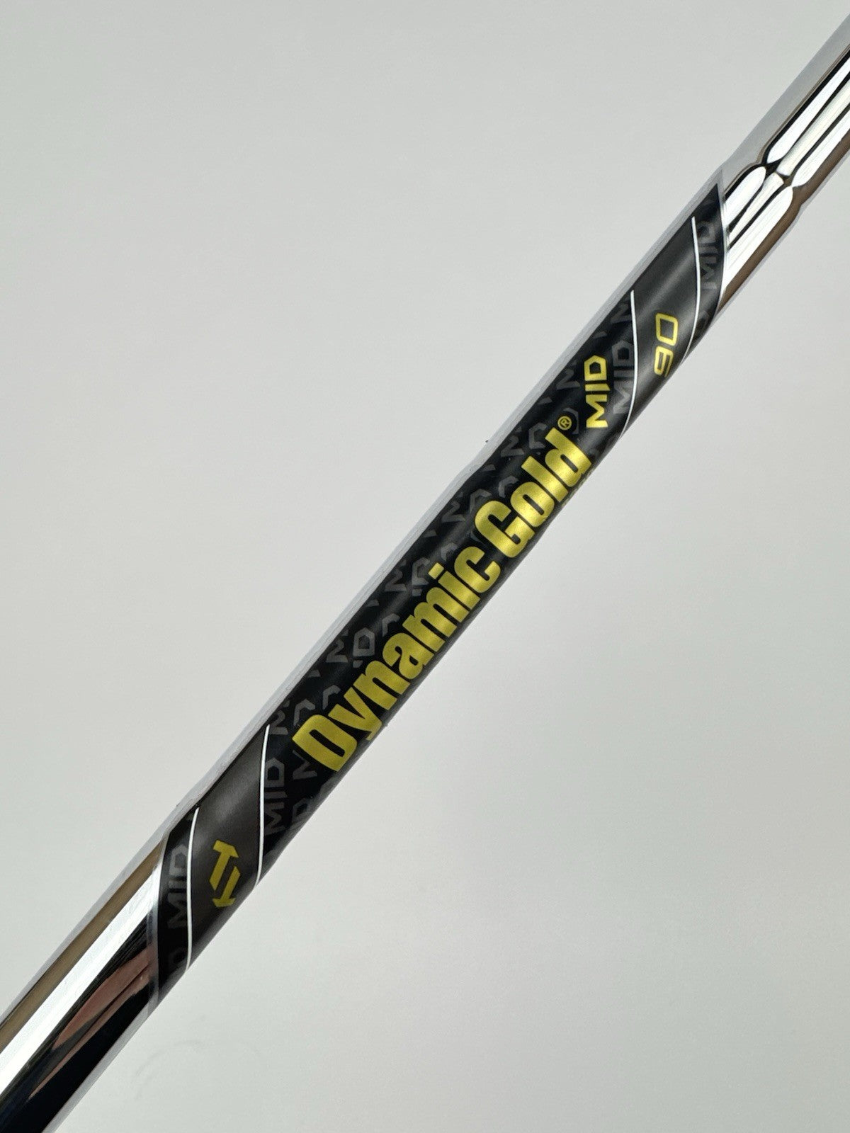 Dynamic Gold Mid 90 Iron Shaft R300 Regular Steel 35.5" /0.370 Parallel/331252