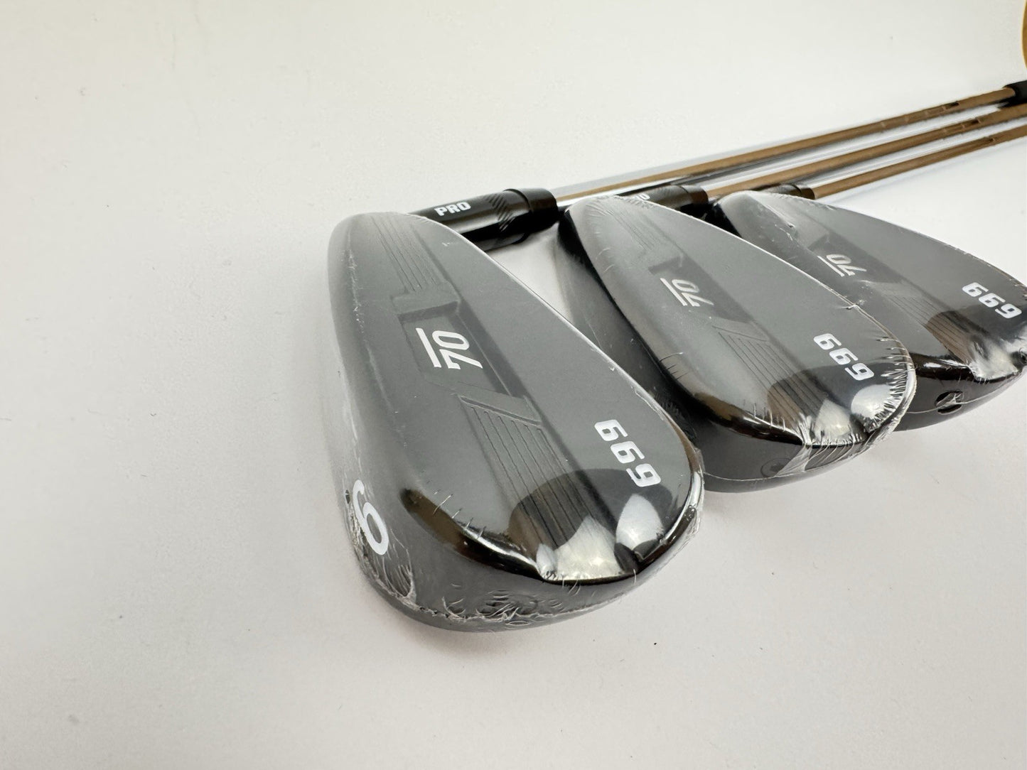 Sub70 699 Pro Irons 6,8+PW Blackout Elevate MPH 85 Regular Steel /New /344123