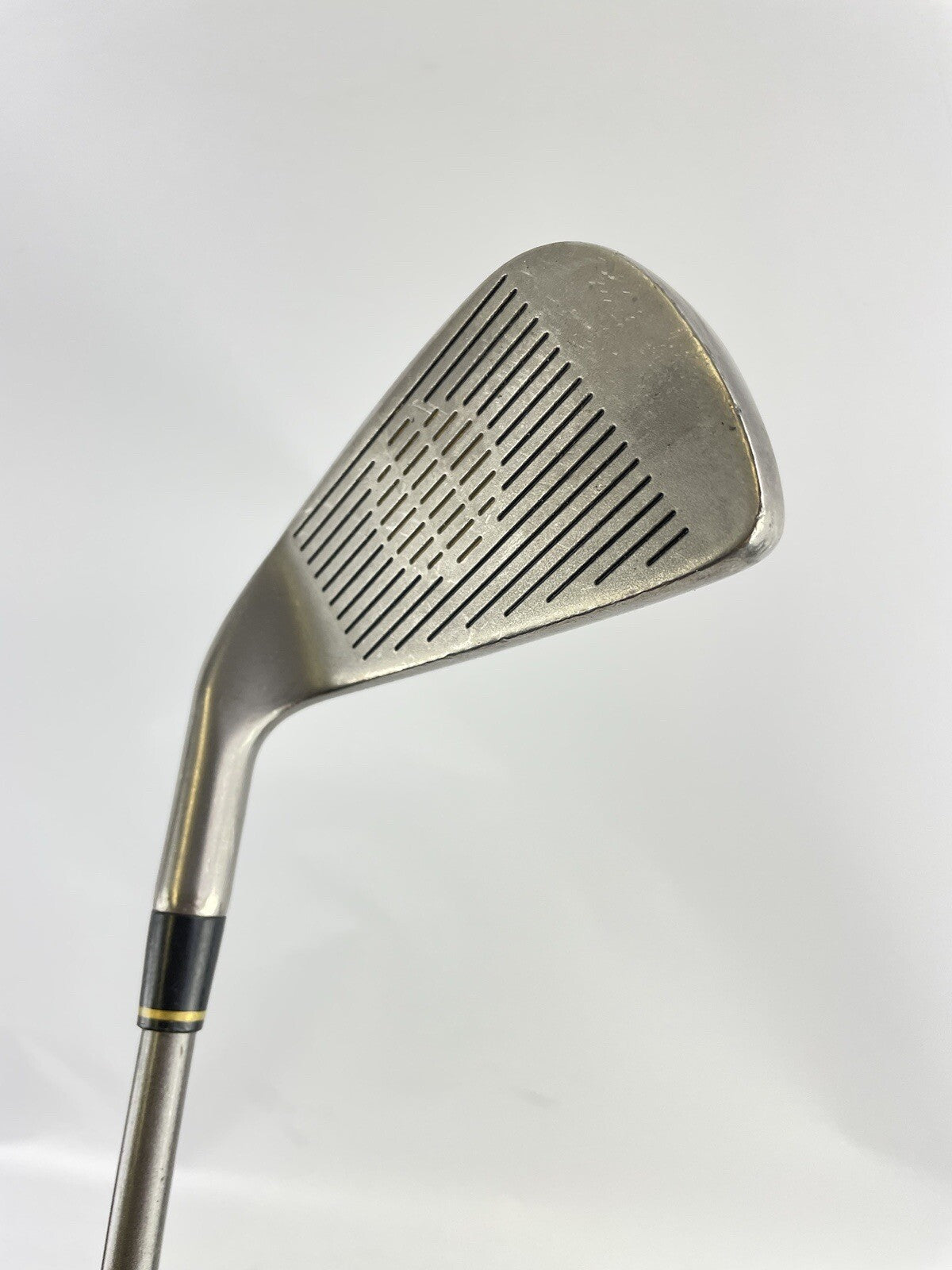 Tommy Armour 2 Iron Ti100 Aldila Stiff Graphite /Right Handed /New Grip /863013