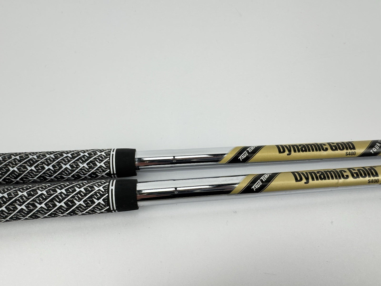 Dynamic Gold Wedge Shafts (2) Tour Issue S400 Stiff Steel 0.355 Tapered /313541
