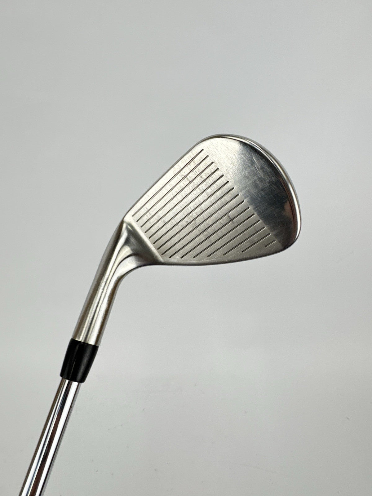 Titleist T300 Gap Wedge 48* Amt Red R300 Regular Steel +1/2” /Mid Grip /3159410