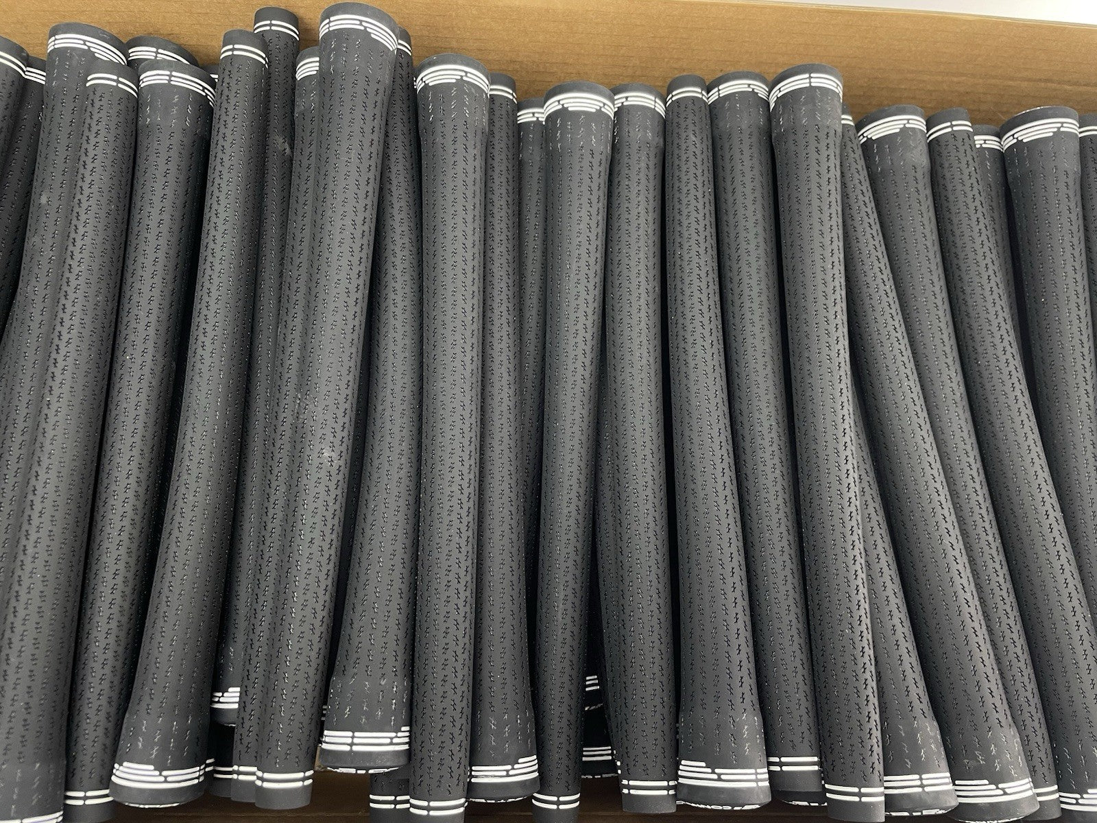 Lamkin Cobra Golf Grips Box (100) Black /Arccos Compatible /Brand New2