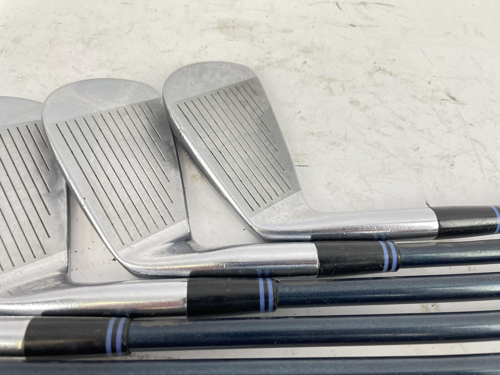 Bridgestone JS Irons Professional 4-PW Forged Regular Graphite /New Grips/33206