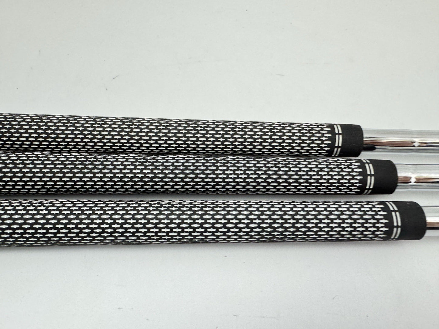 Dynamic Gold Tour Issue Wedge Shaft Set (3) S400 Flex Steel 0.355 Tapered /292764