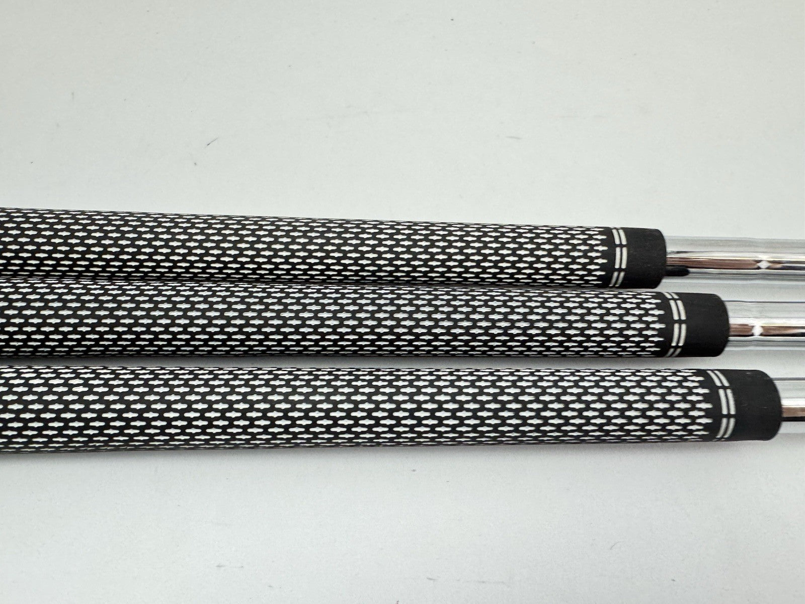 Dynamic Gold Tour Issue Wedge Shaft Set (3) S400 Flex Steel 0.355 Tapered /292764
