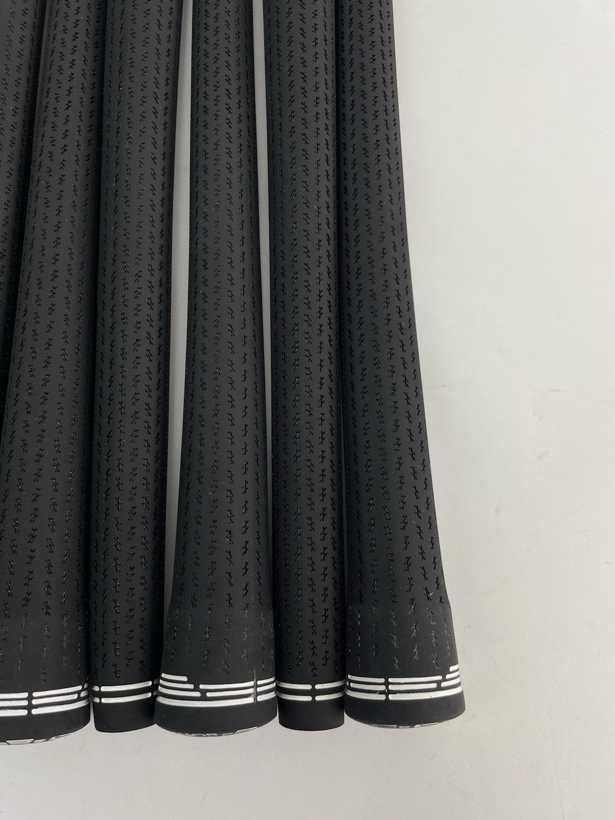 New Lamkin Golf Grips (9) Standard /+58R /Arccos Compatible /Black /White /298742