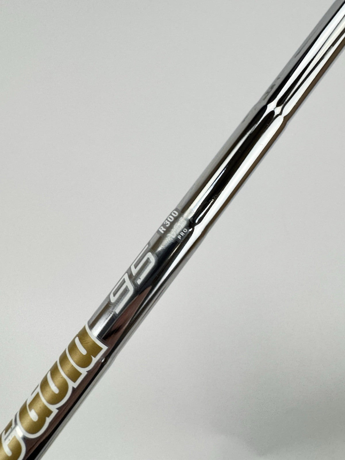 Dynamic Gold 95 Iron Shaft Vss Pro Regular Flex Steel 35.75/0.355 Tapered /322745