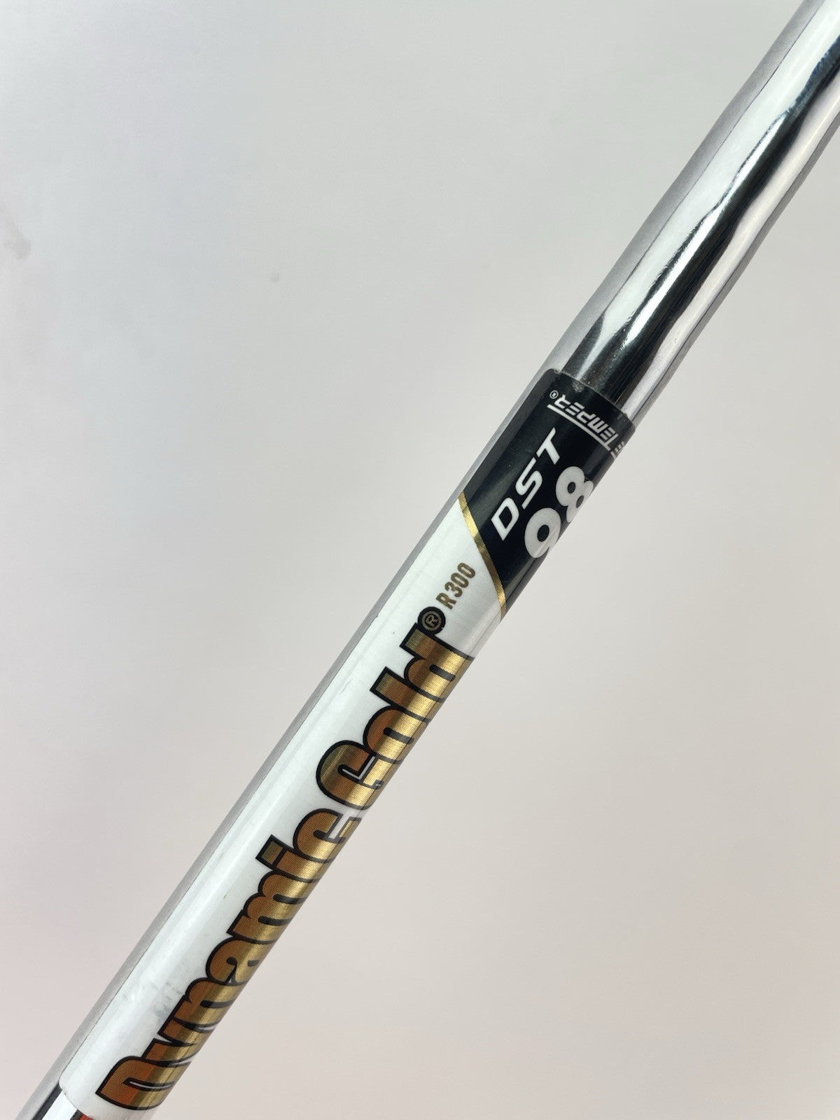 Dynamic Gold DST 98 Iron Shaft Regular Flex Steel 35.5 /0.355 Tapered /259697
