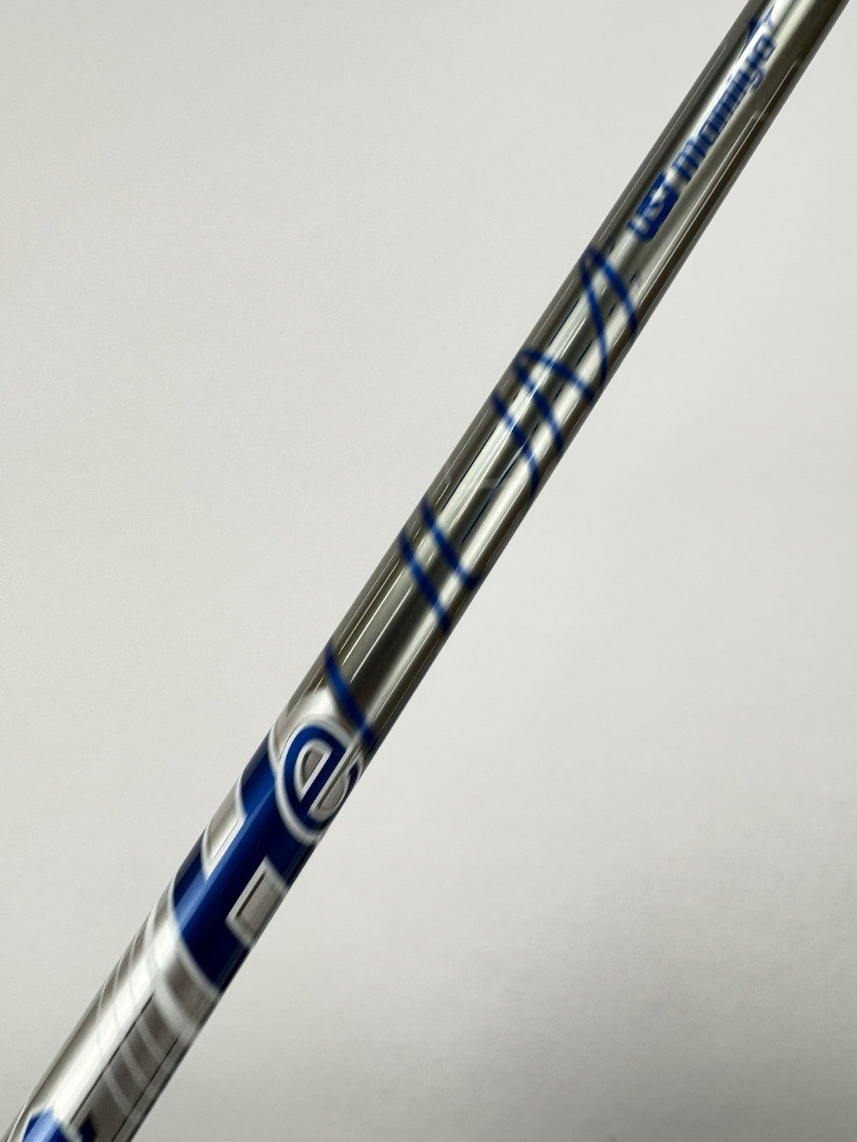 Callaway Quantum Driver Shaft UST Helium F4 Stiff Graphite 44.5” /Mid Grip/360502