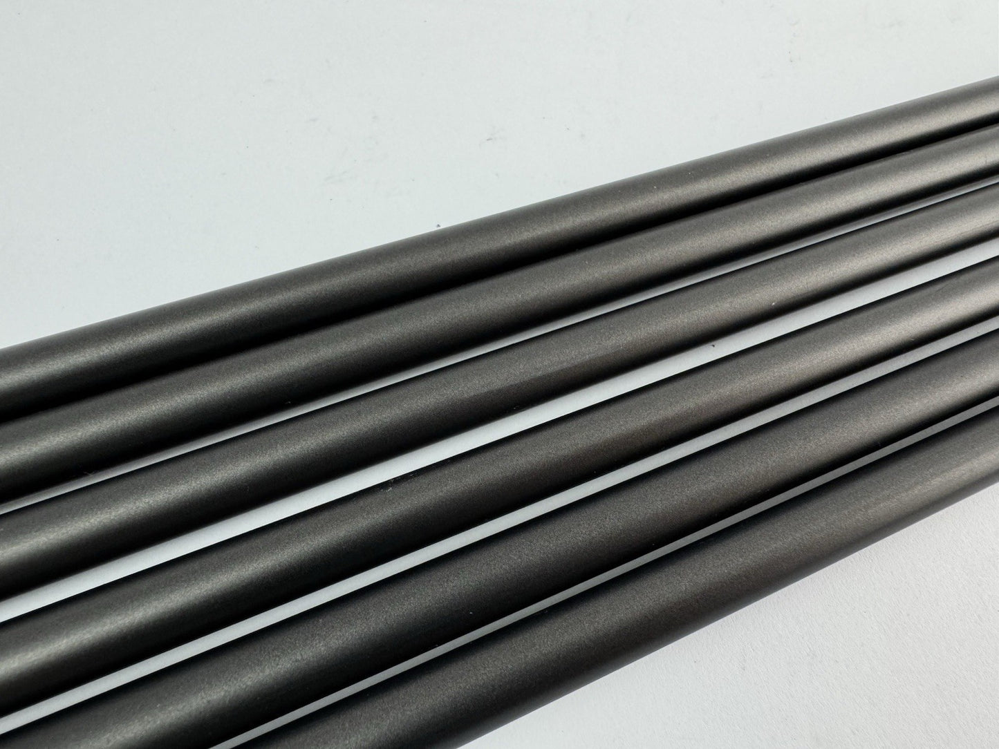 UST Recoil Iron Shaft Set (6) 760 ES F3 Regular Graphite 0.355 Tapered /2855311