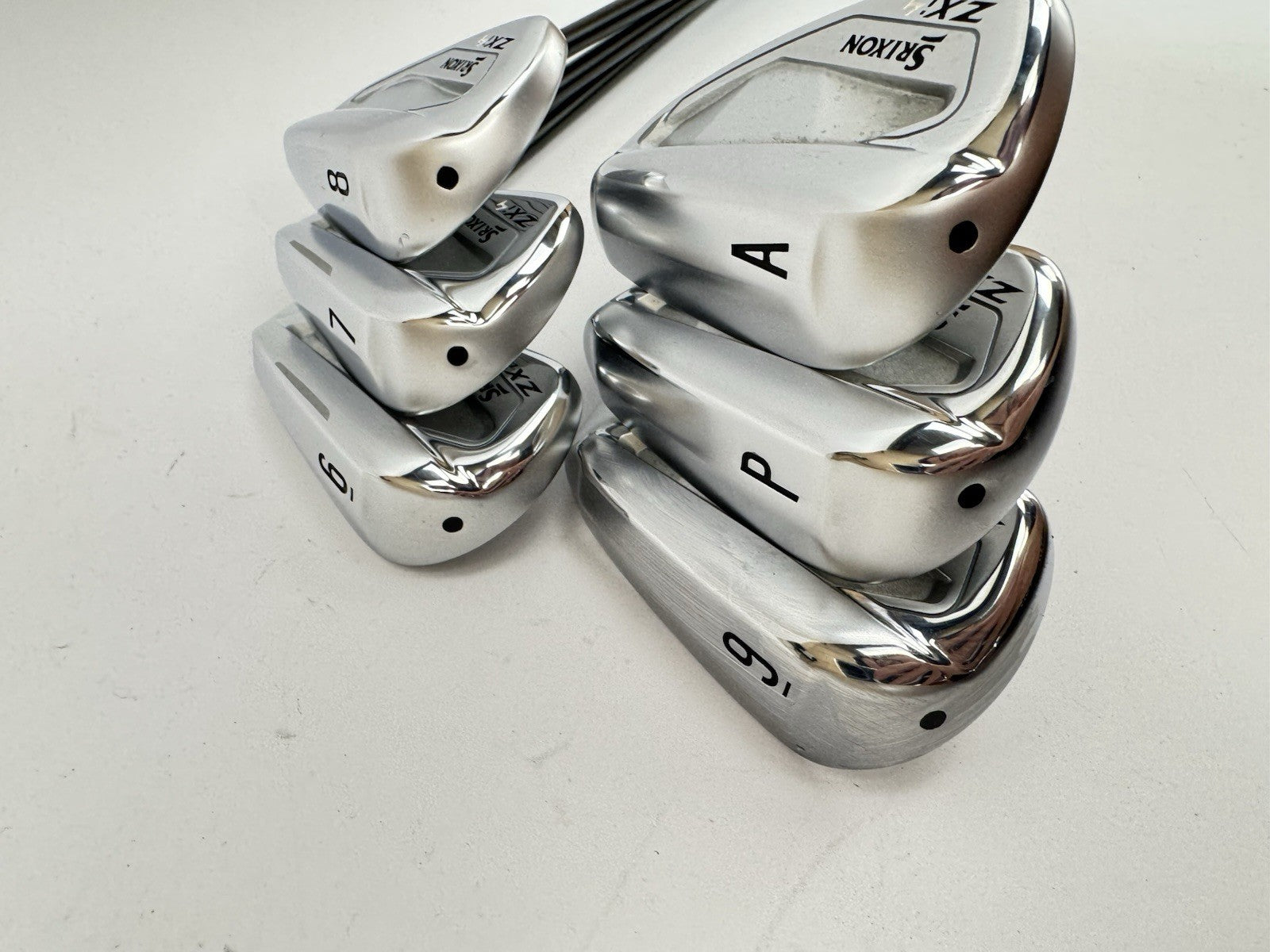 Srixon Zxi4 Irons 6-PW + AW Helium 60 F3 Regular Graphite /Lamkin Midsize /3474914