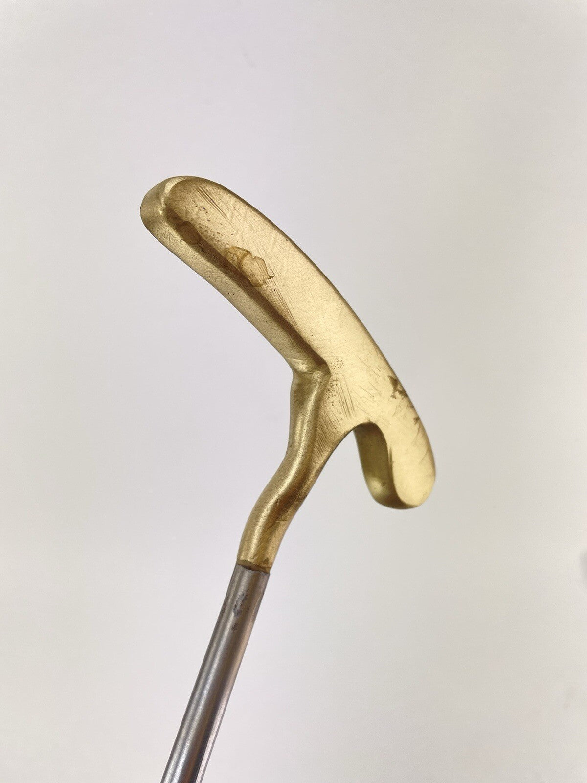 Acushnet Bulls Eye Putter Brass 34” Right Handed /Offset /New Grip /1654110