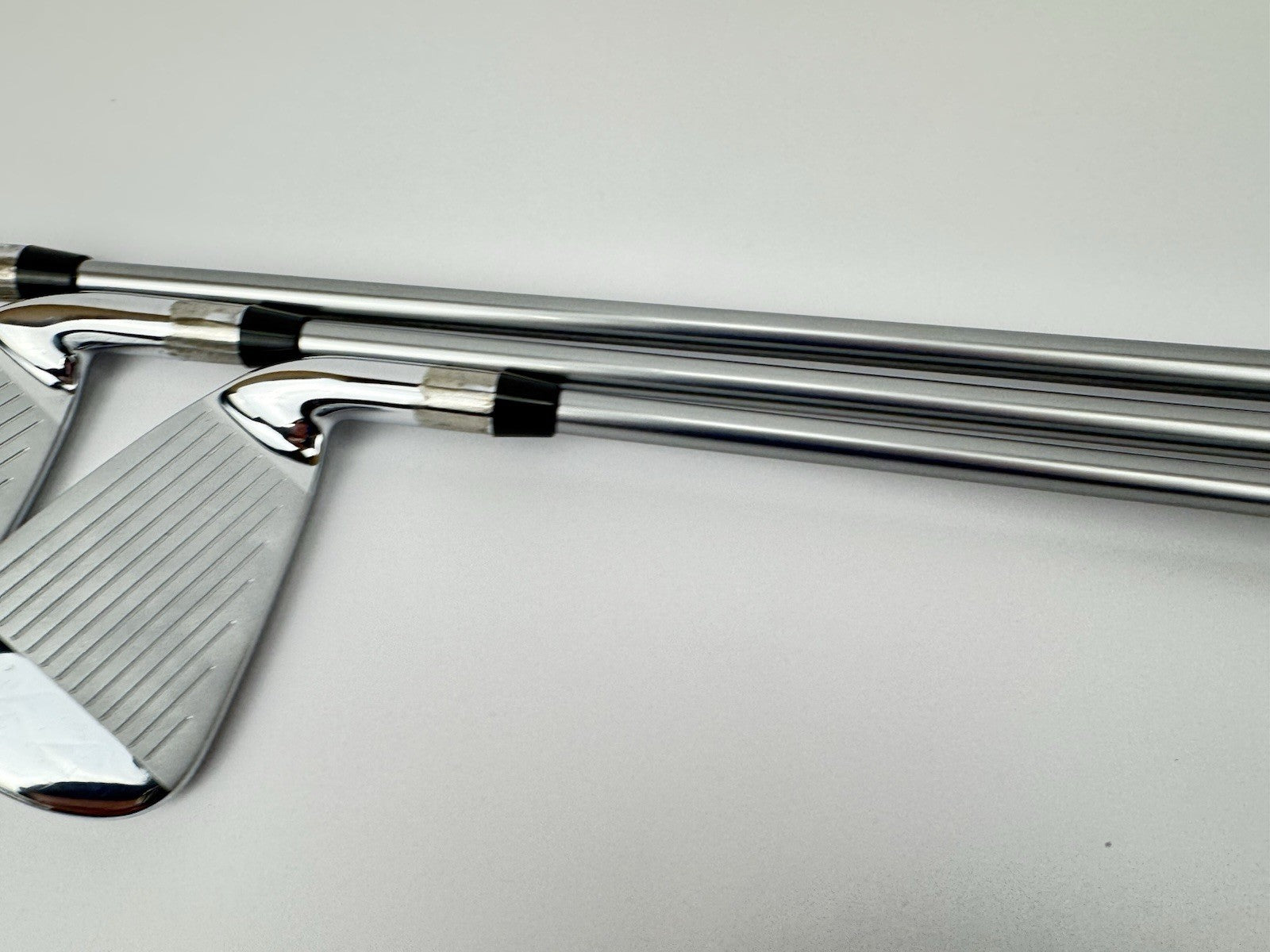 Callaway Elyte X Irons 6,8+PW Left Handed Aldila Rogue Regular Graphite /323366