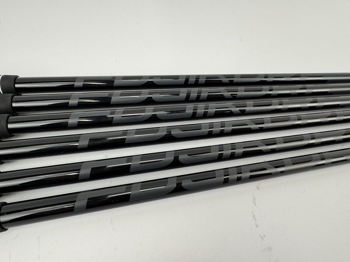 Fujikura Pro Iron Shaft Set (6) 5-PW Regular Graphite 0.355 Tapered /Grips/339942