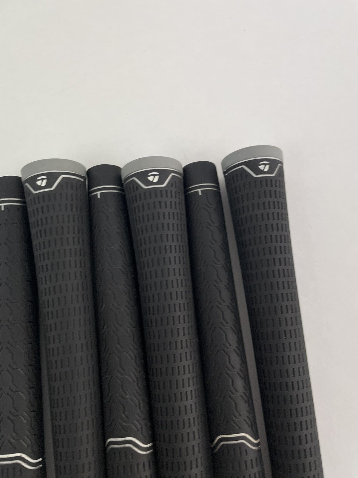 Lamkin Taylormade Golf Grips (6) Mens Standard /Black /Grey /Pulled /320605