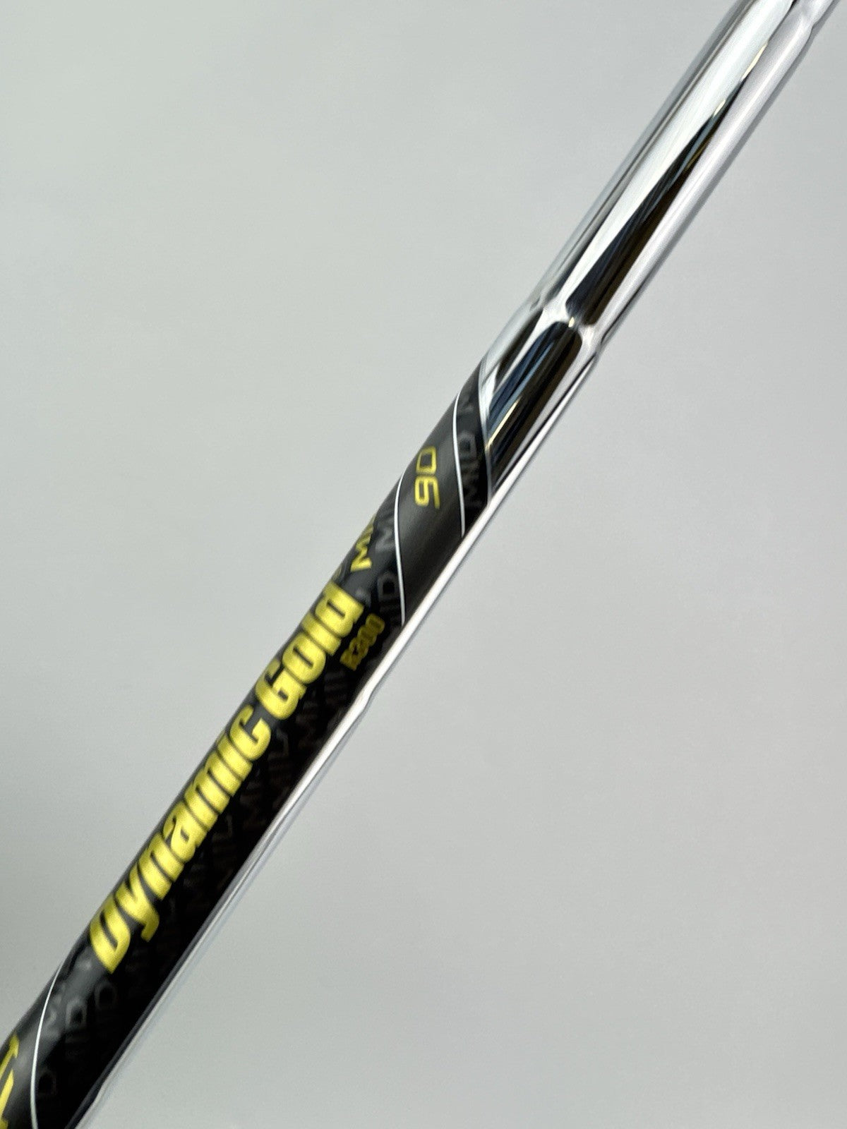 Dynamic Gold Mid 90 Iron Shaft Regular Flex Steel 35.5" /0.370 Parallel/308335