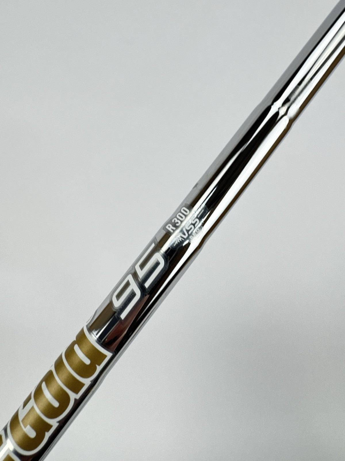 Dynamic Gold 95 Iron Shaft VSS Pro R300 Regular Steel 35.25”/0.355 Tapered/332787