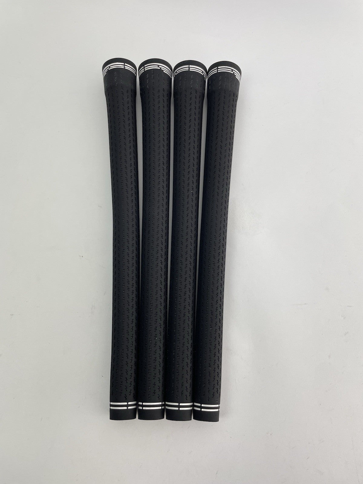 New Lamkin Golf Grips (4) Standard /+58R /Arccos Compatible /Black /White /298690