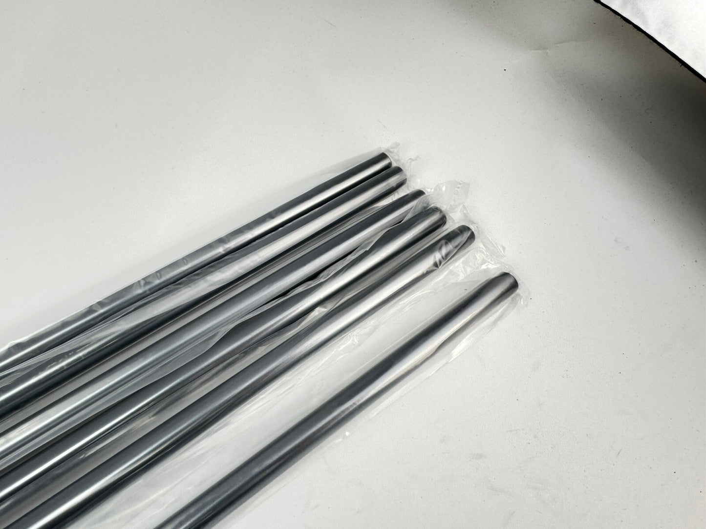 Matrix Iron Shaft Set (7) White Tie Regular Graphite 42” /0.370 Parallel /223926