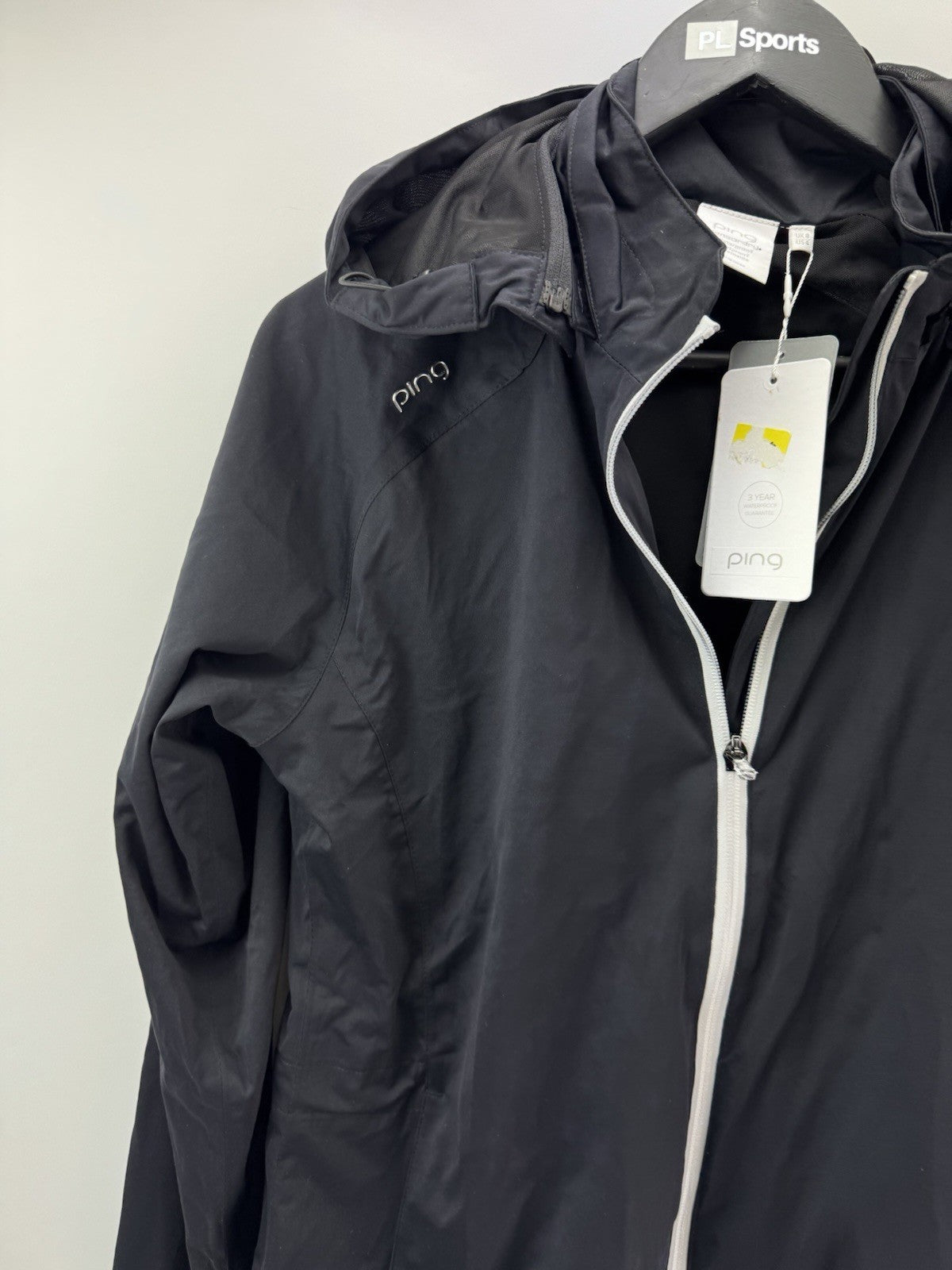 Ping Golf Women’s Mette Jacket Black UK 8/ Water Resistant/ 300471