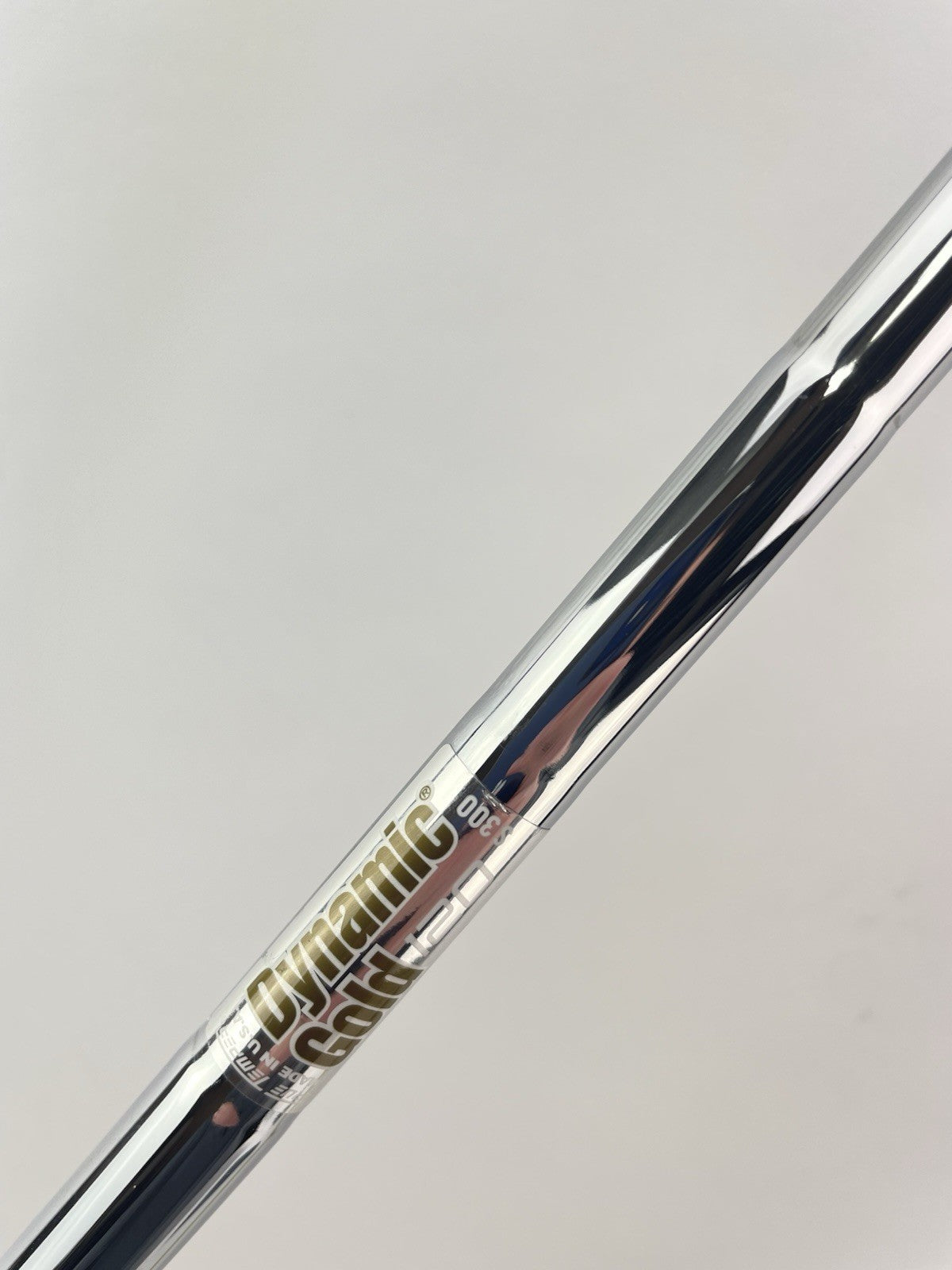Dynamic Gold 120 Iron Shaft S300 Stiff Flex Steel 35 /0.355 Tapered /239184