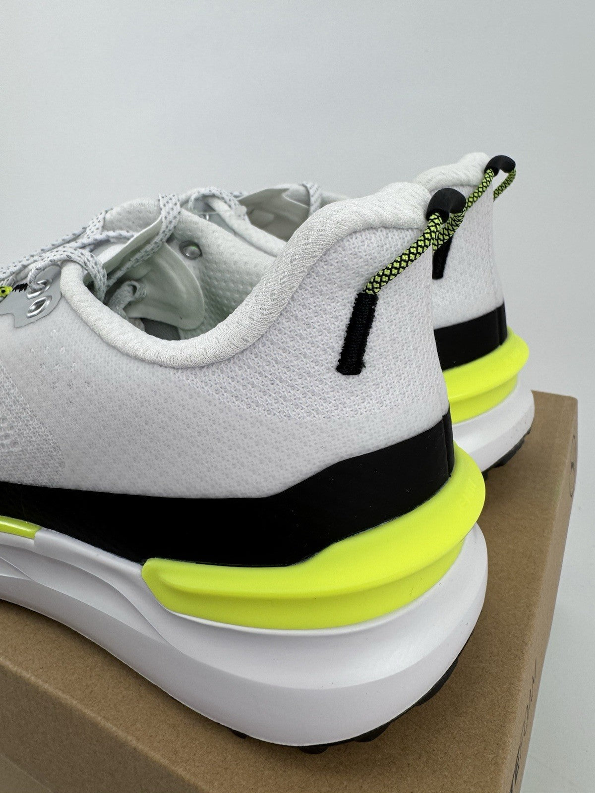 Puma IGNITE Elevate X Golf Shoes Mens Size UK 9 White Black Safety Yellow/318499