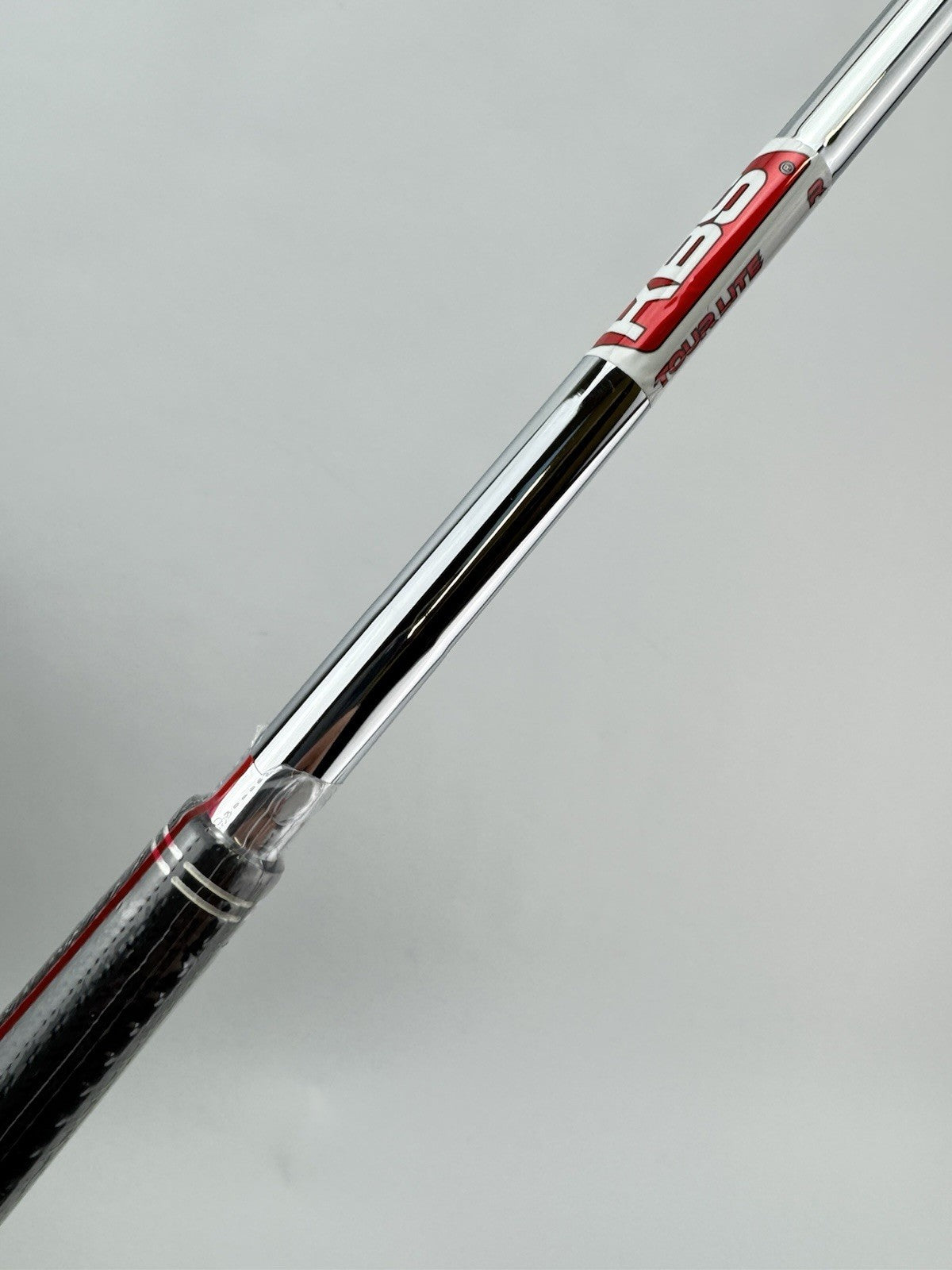 KBS Tour Lite Iron Shaft Regular Flex Steel 35.75” /0.370 Parallel Lamkin /306665