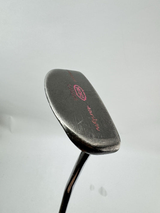 Yes! Marilyn Ladies Golf Putter 32.5” /Right Handed /New Grip /297570