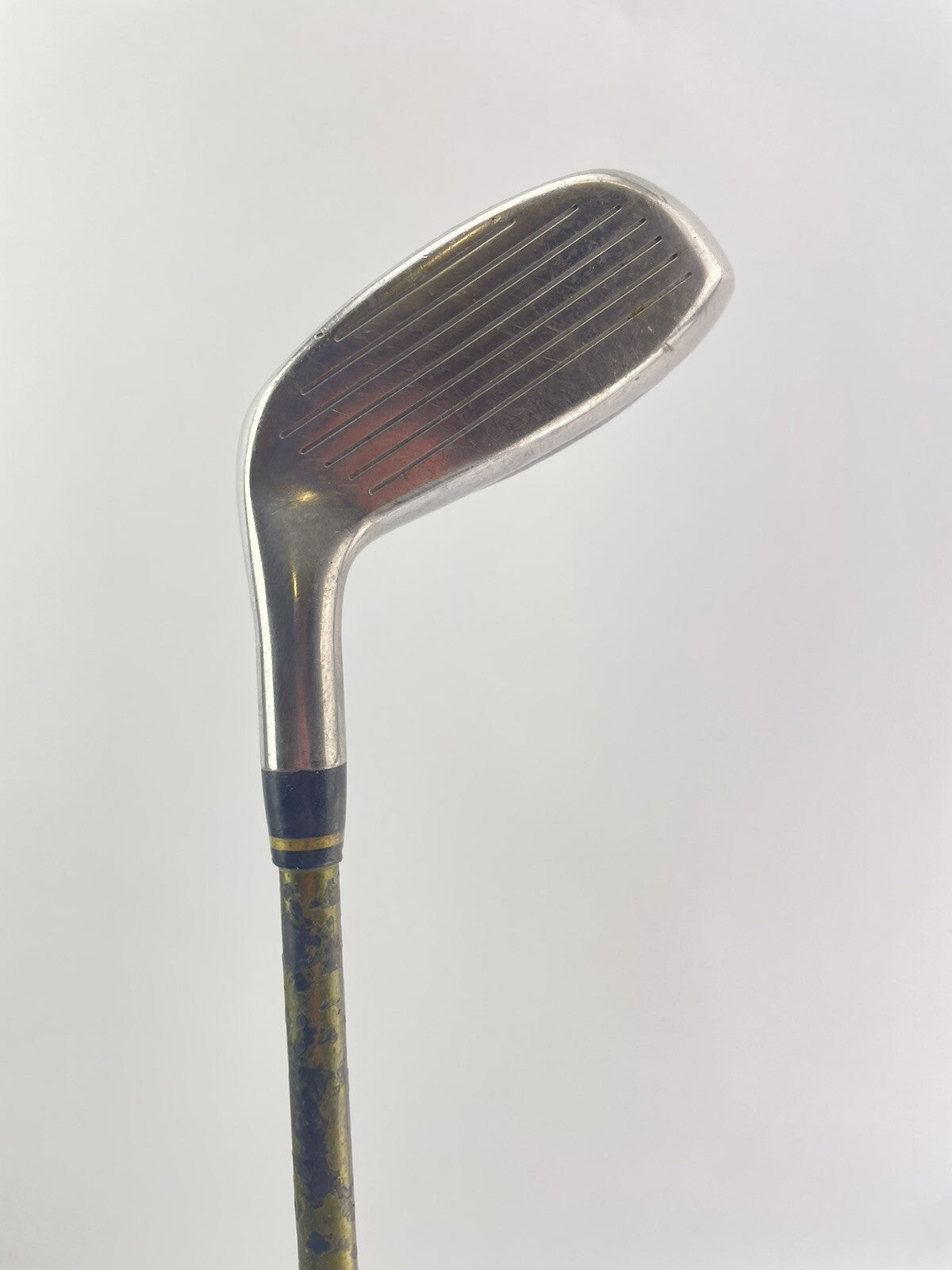 Mens Golf Hybrid 19* Attack Mid Regular Flex Graphite /Right /New Grip /215755