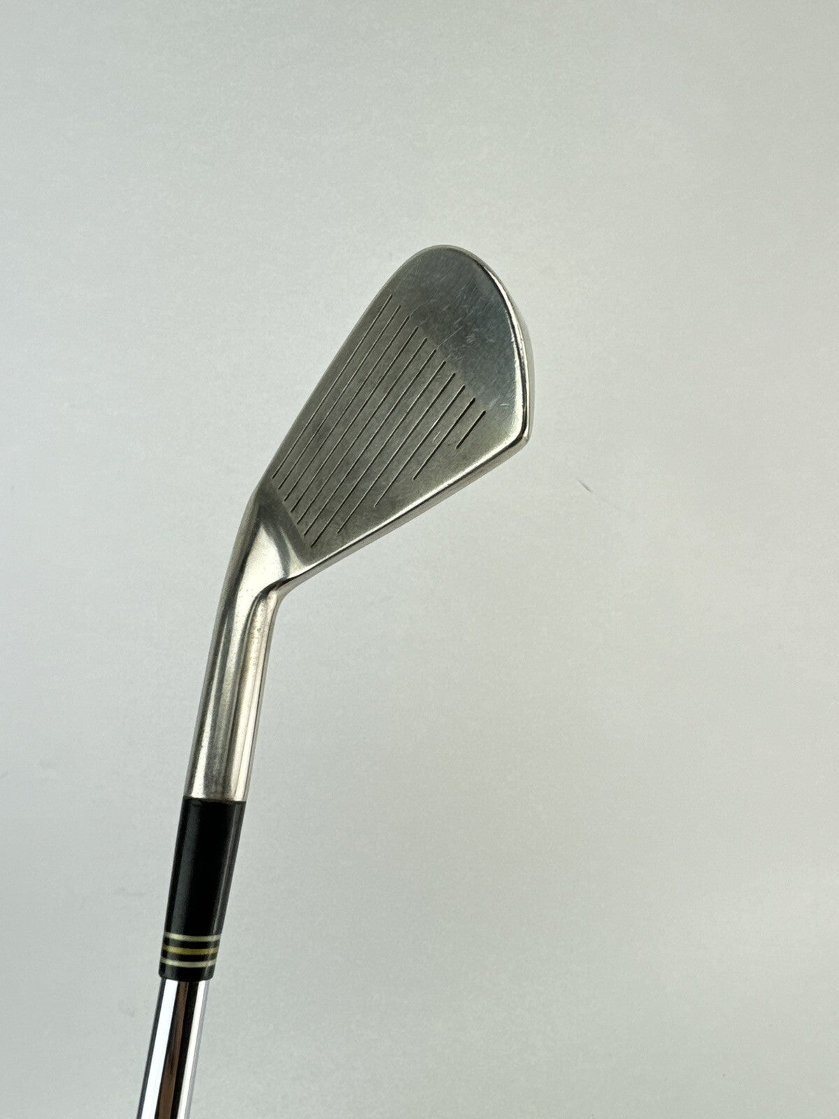 Taylormade V721 Forged 2 Iron R300 Regular Steel /Right /New Grip /1895710