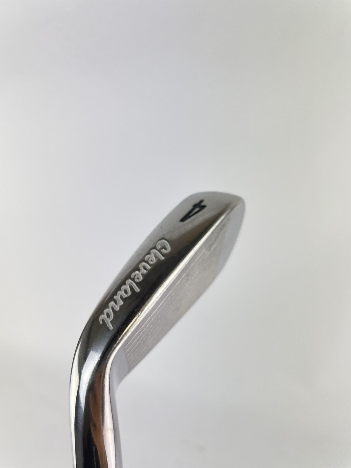 Cleveland 4 Iron CG Red R300 Regular Steel /Right /New Grip /124888