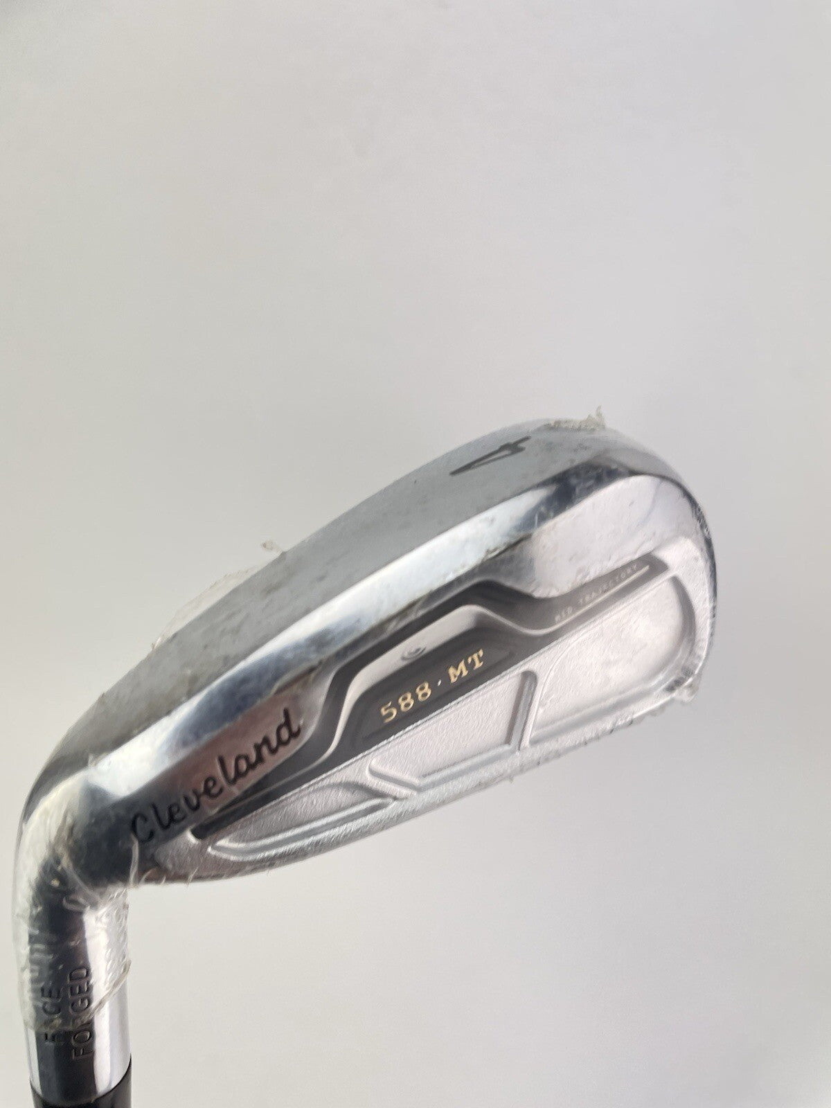 Cleveland 588MT 4 Iron Left Handed UST Regular Flex Graphite /New /165242