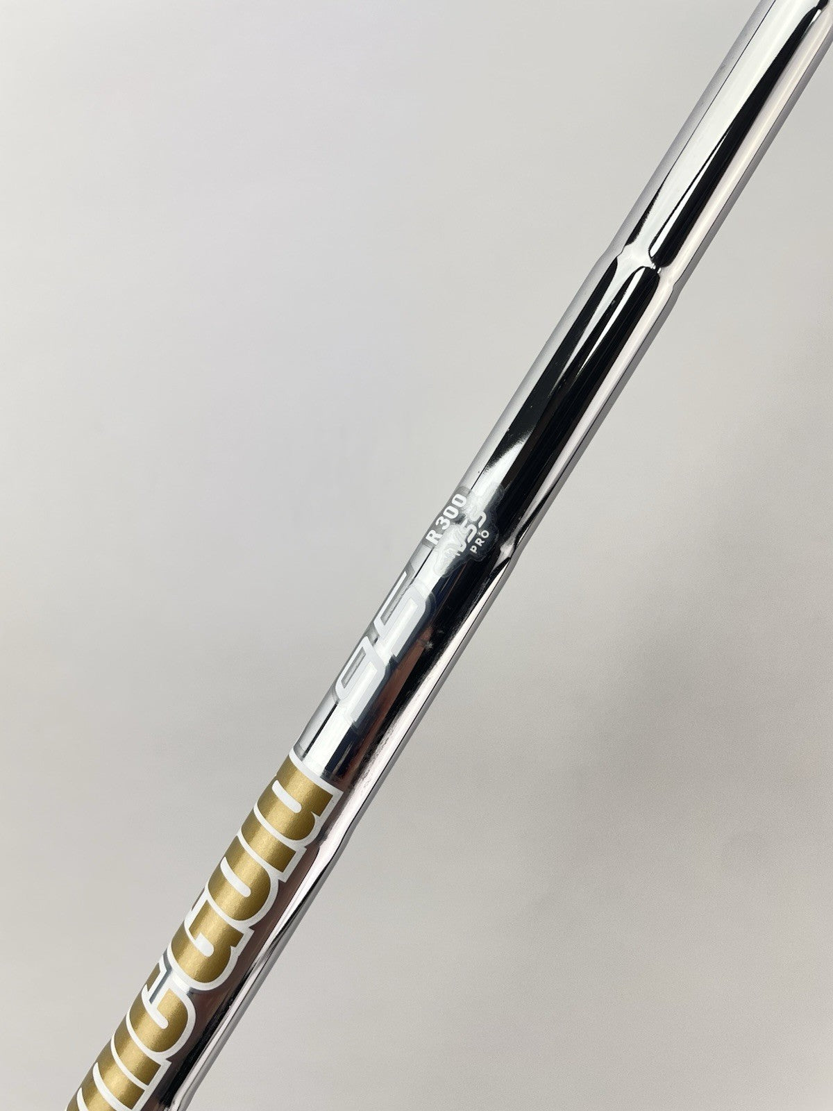 Dynamic Gold R300 Iron Shaft Vss Pro Regular Flex Steel 35 /0.355 /249829