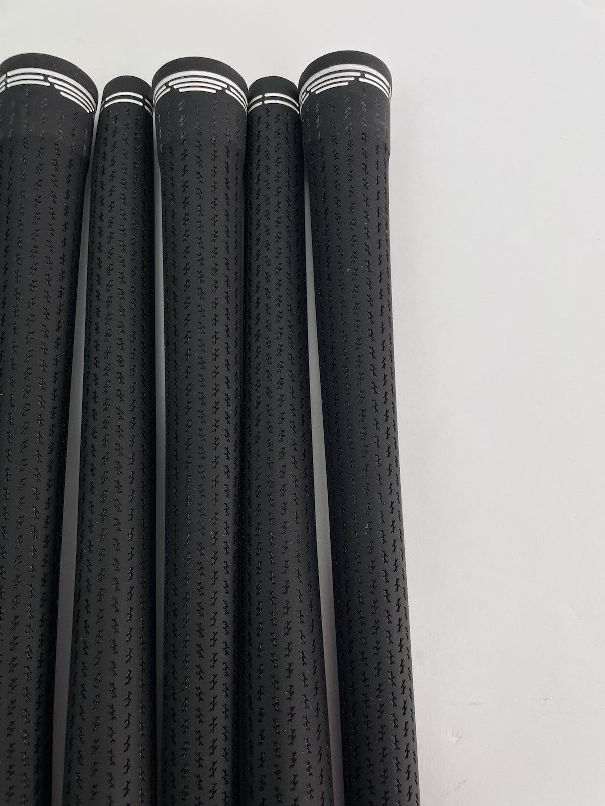 New Lamkin Golf Grips (10) Standard /+58R /Arccos Compatible /Black /White/298753