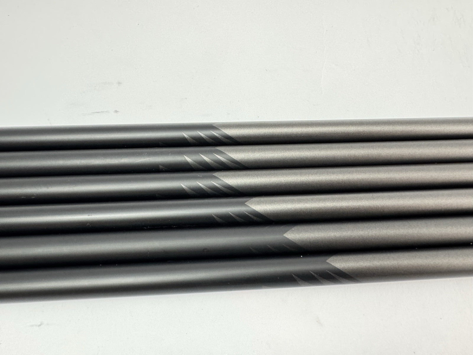 UST Recoil Iron Shaft Set (6) 760 ES F3 Regular Graphite 0.355 Tapered /285539