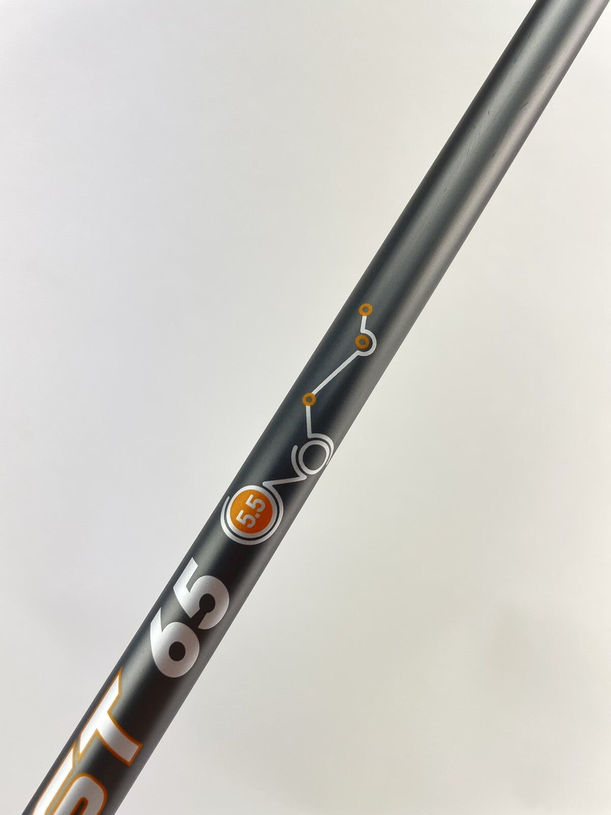 Catalyst 65 Iron Shaft 5.5 Regular Flex Graphite 35.5" /0.370 Parallel /220066