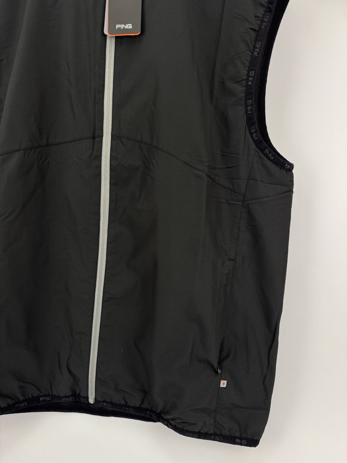 PING Mens Burford Golf Vest Size UK Medium Black Lightweight /313093