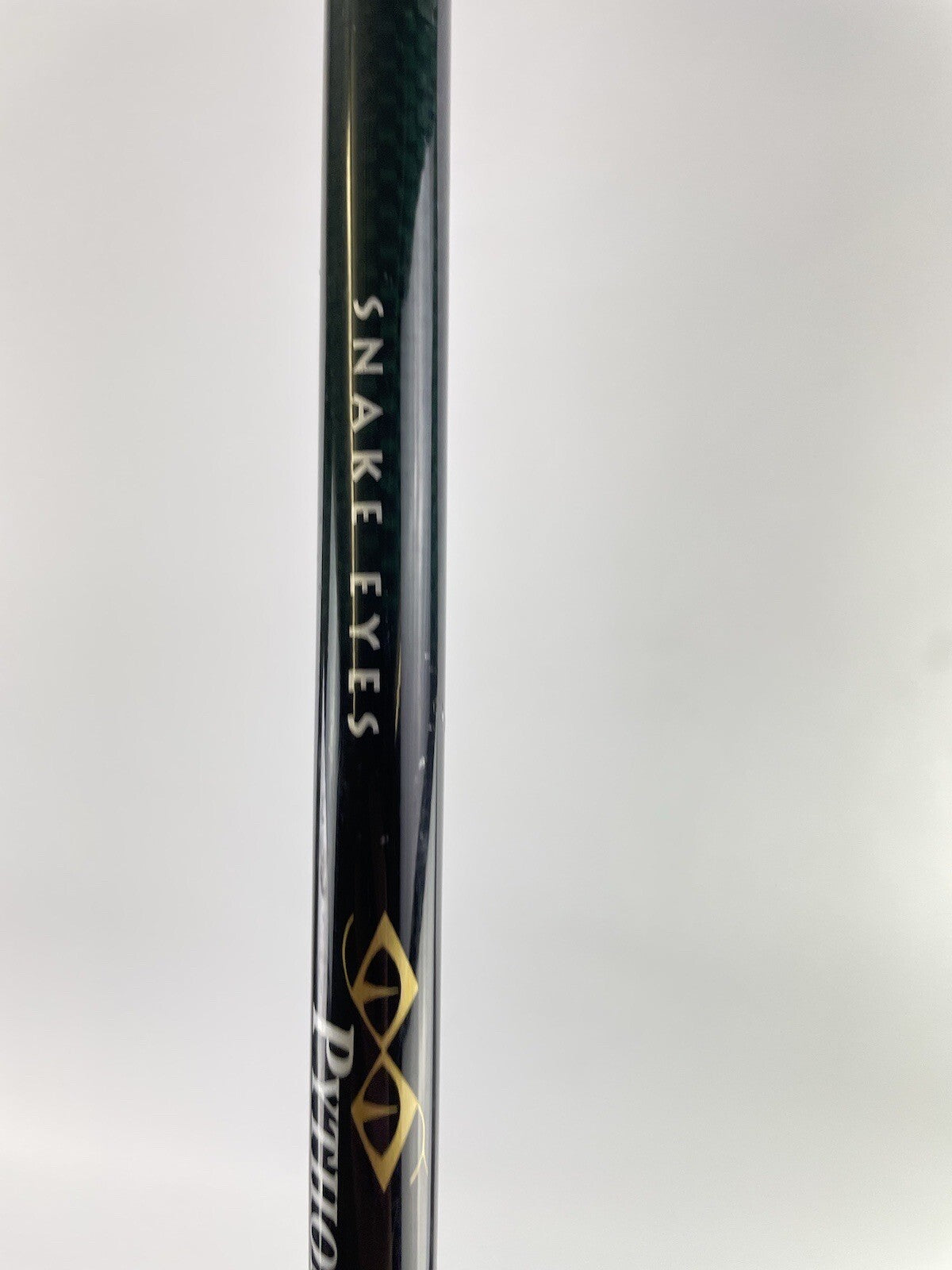 Snake Eyes 4 Iron Python Regular Graphite /Right Handed /New Grip /1030316