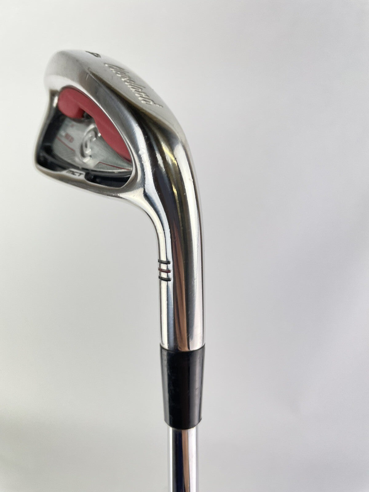 Cleveland 4 Iron CG Red R300 Regular Steel /Right /New Grip /124884