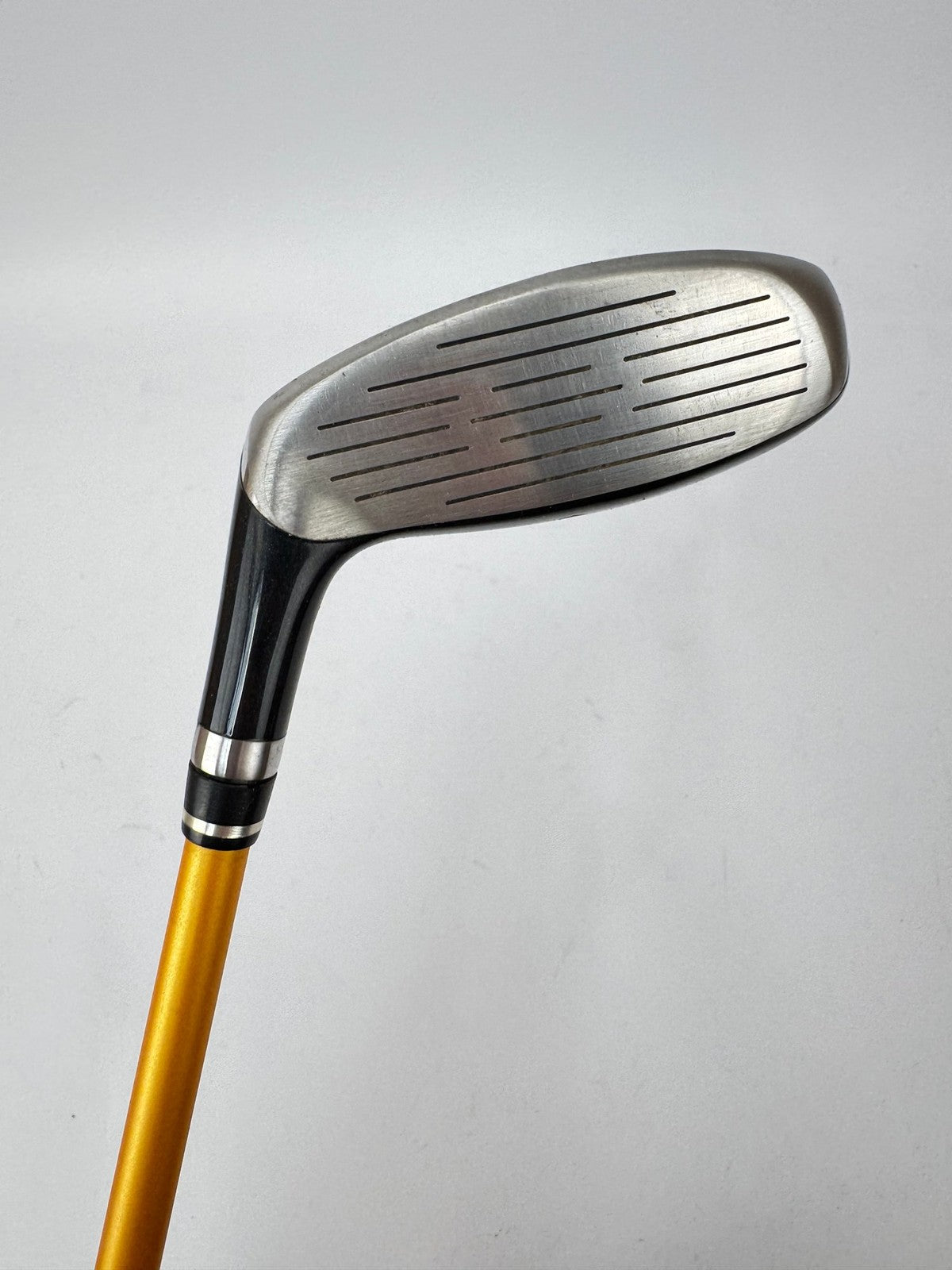 Wilson Staff DH6 3 Hybrid 19 Degree Graphite UST Proforce V2 Stiff Flex //365394