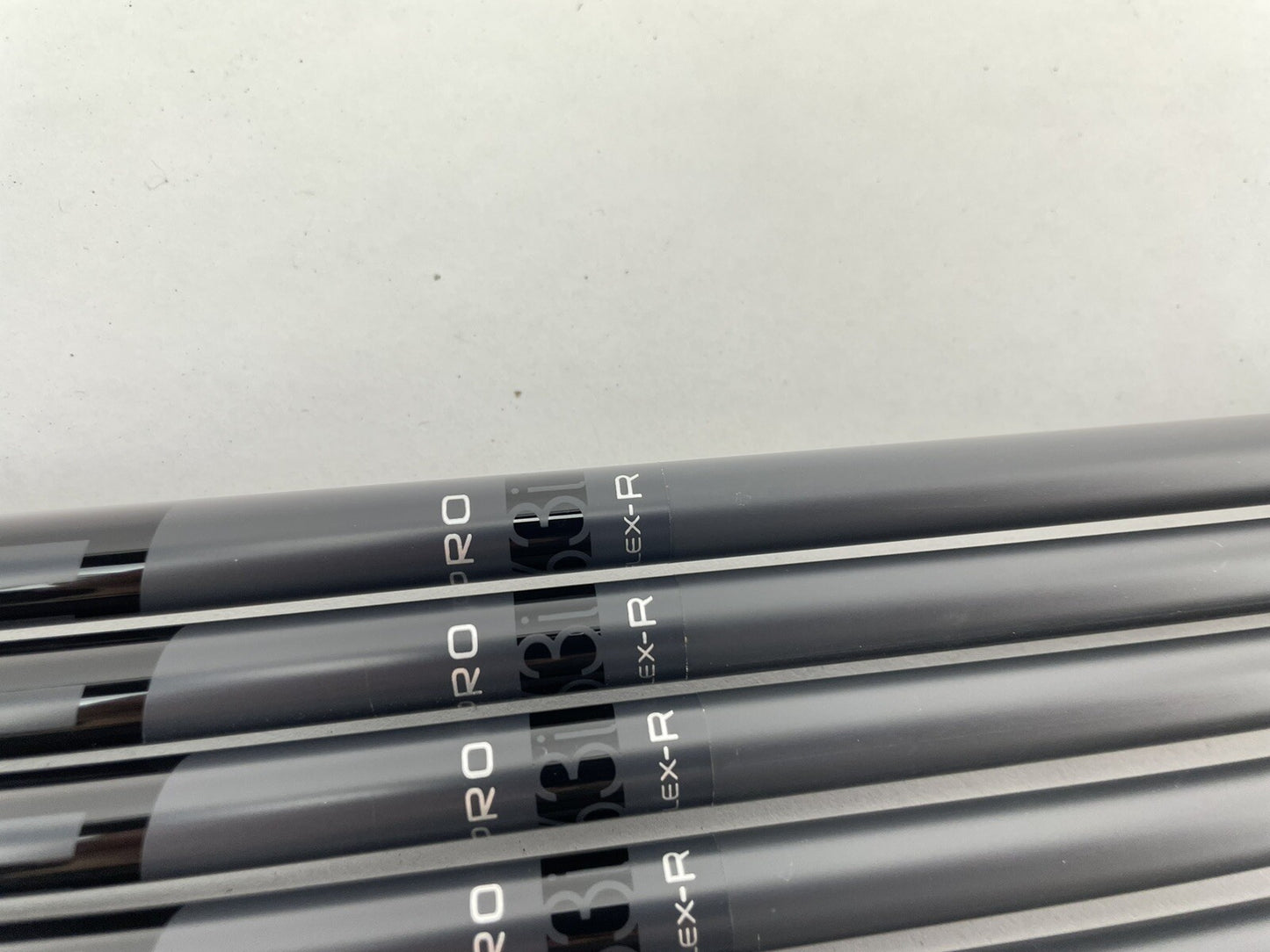 Fujikura Pro 63i Iron Shaft Set (9) Regular Flex Graphite/0.370 Parallel /New6