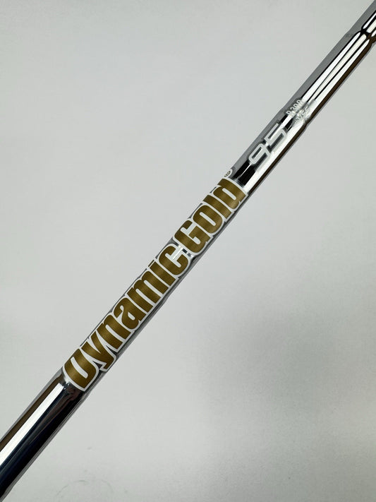 Dynamic Gold 95 Iron Shaft Vss Pro Regular Flex Steel 35.75/0.355 Tapered /332800