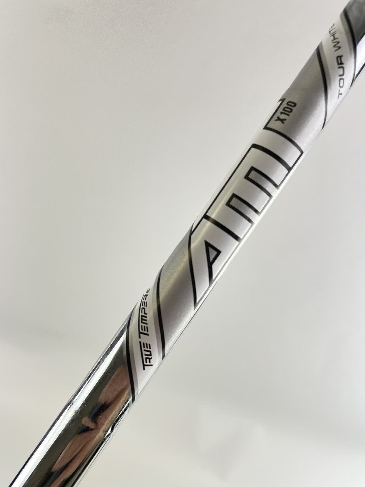 AMT Tour White Iron Shaft X100 X Flex Steel 35.25” /0.355 Tapered /114101