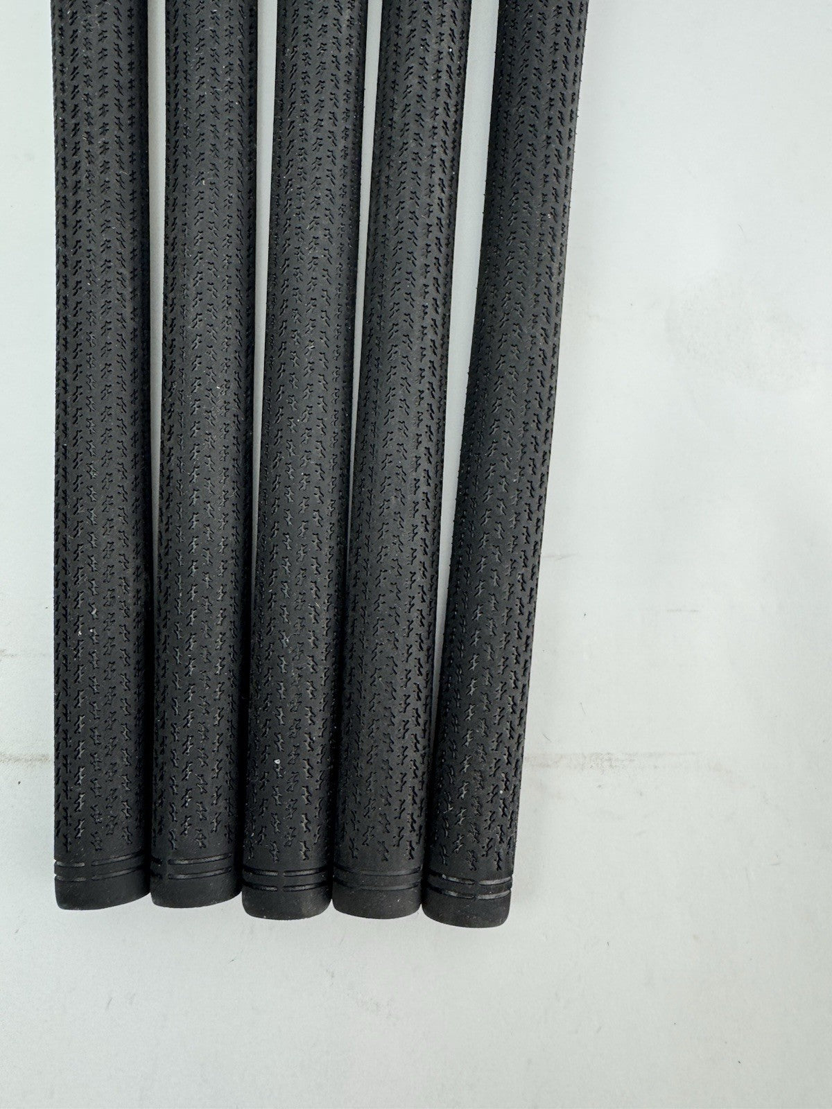Lamkin Crossline 360 Golf Grips (5) Mens Standard /Black/White /Pulled /301161