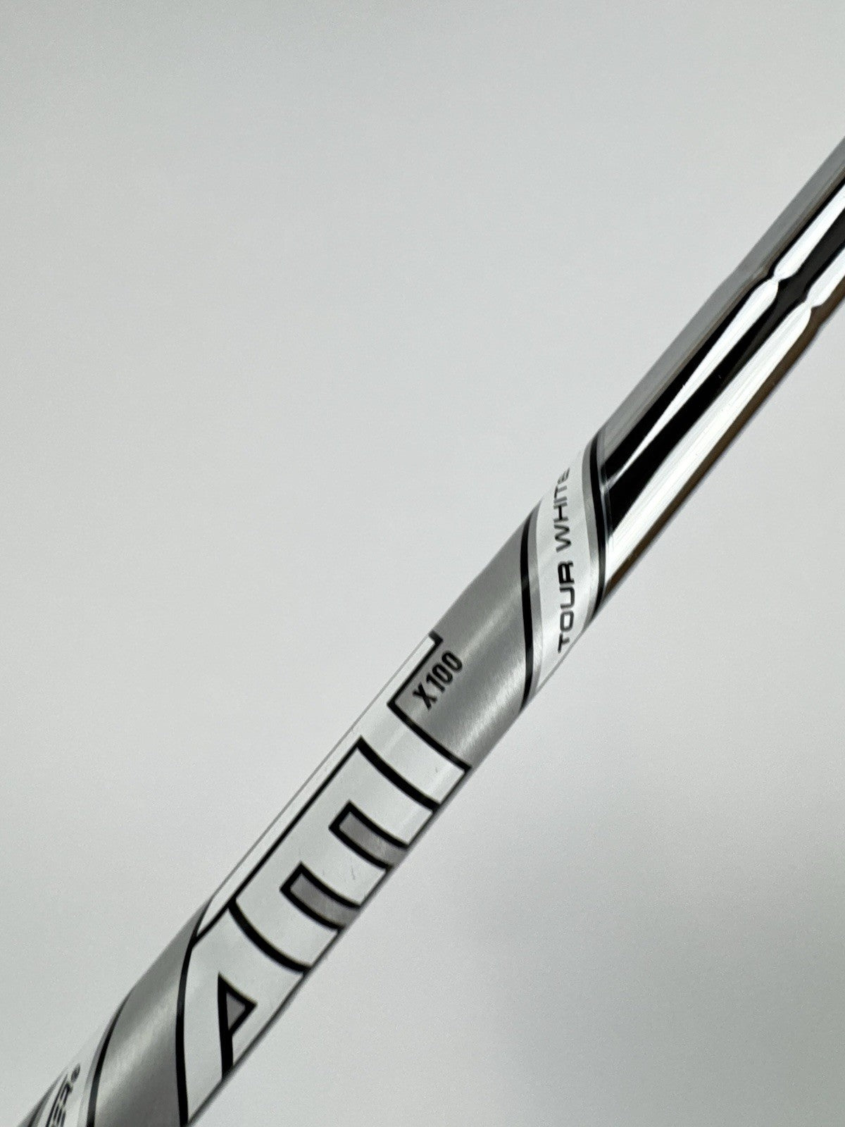AMT Tour White Iron Shaft X100 X Flex Steel 35.25” /0.355 Tapered /328125