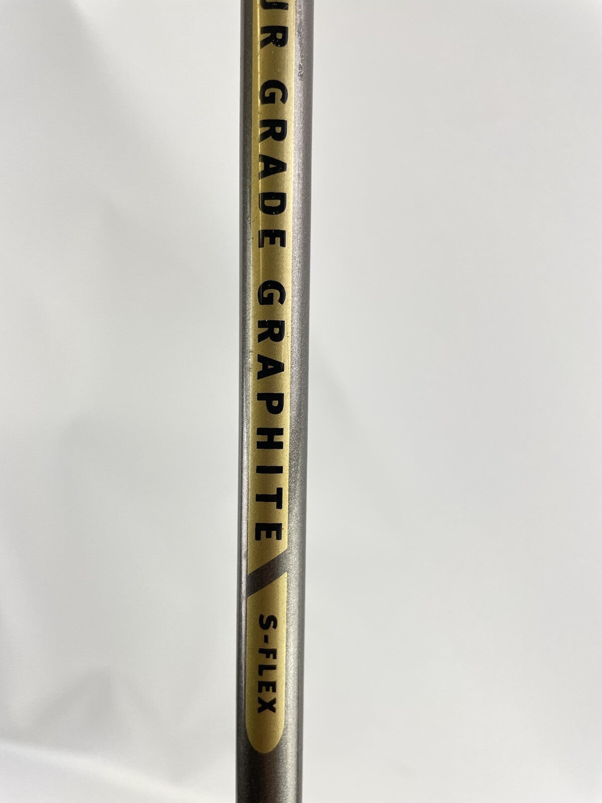 Tommy Armour 2 Iron Ti100 Aldila Stiff Graphite /Right Handed /New Grip /863016