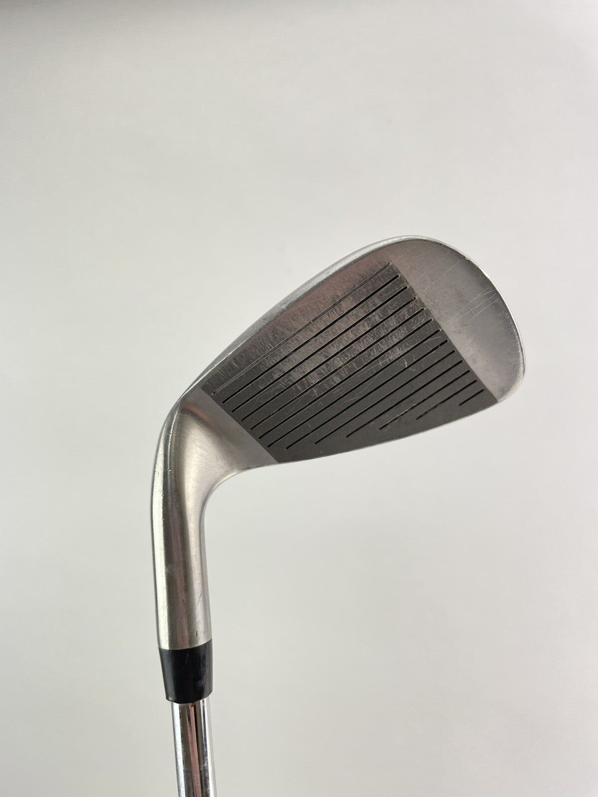 Wilson Golf 9 Iron Regular Flex Steel Shaft /Right Hand /New Grip /2005912