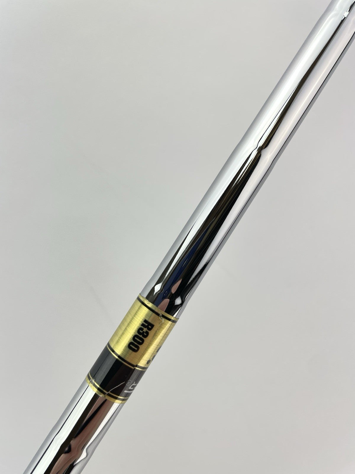 Dynamic Gold R300 Iron Shaft Regular Flex Steel 35.75” /0.355 Tapered /271277