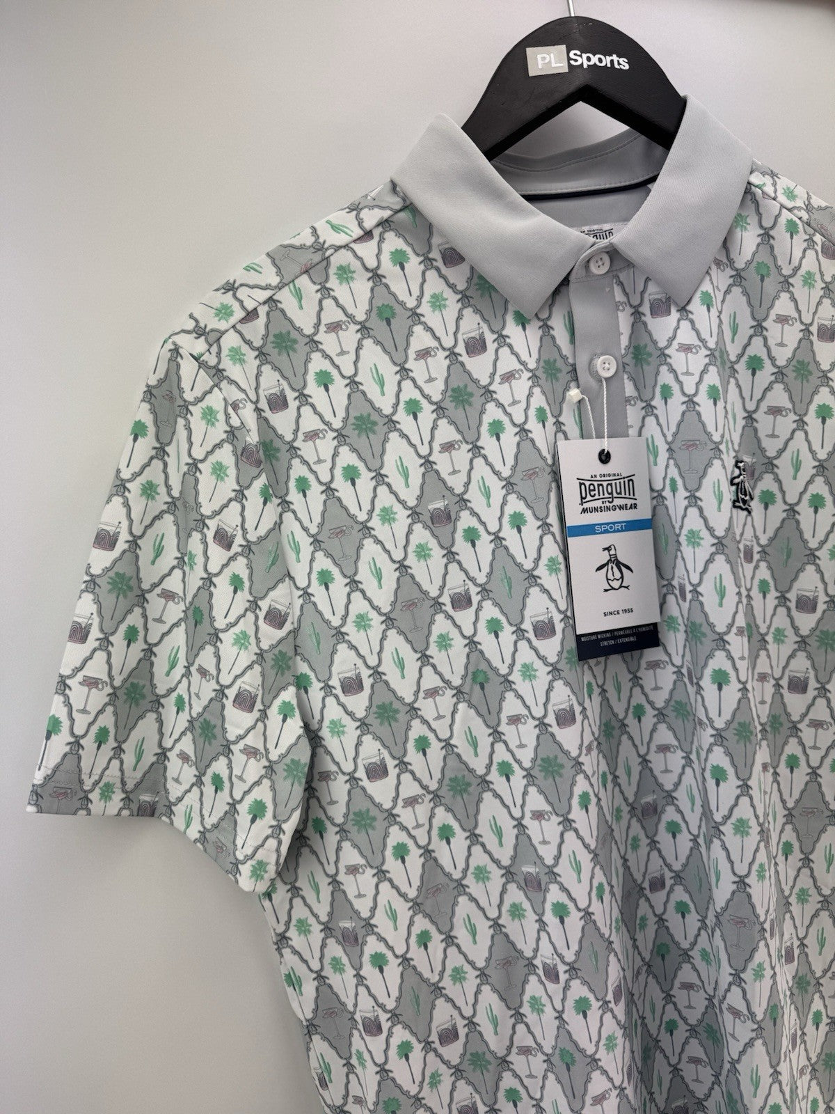 Men’s Original Penguin All Over Cocktail Print Golf Polo Size UK Small/ 311152